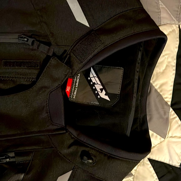 FLY TERRA TREK. Brand new never been worn motorcycle jacket for all climates. - Picture 9 of 10